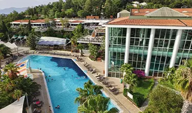 هتل پاین بی هالیدی ریزورت کوش آداسی