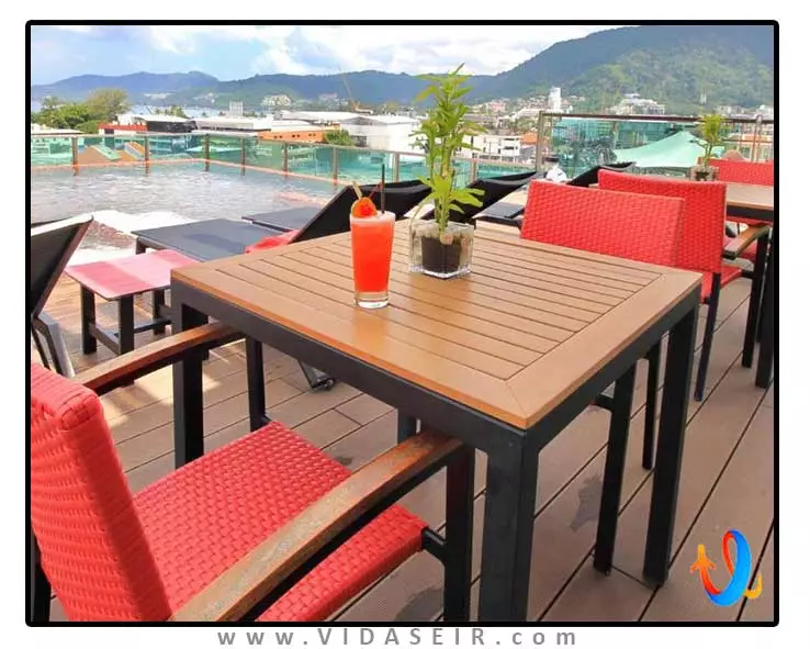 اسلیپ ویت می پوکت