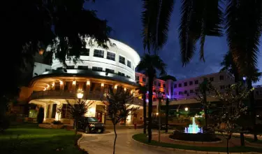 هتل اینتوریست پالاس باتومی