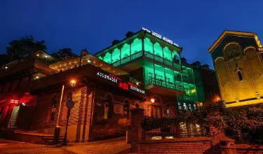 هتل ایوانی تفلیس