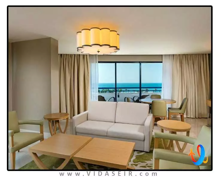 تایتانیک دلوکس لارا آنتالیا