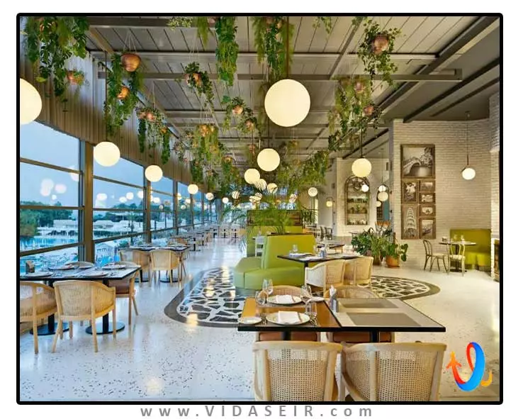 تایتانیک دلوکس لارا آنتالیا