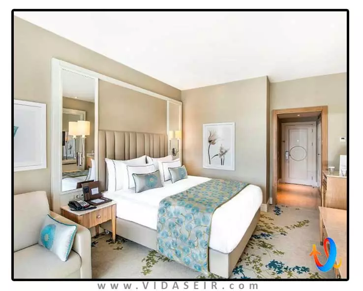 تایتانیک دلوکس لارا آنتالیا