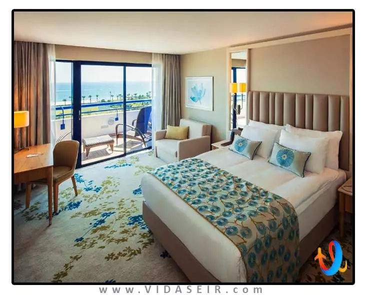 تایتانیک دلوکس لارا آنتالیا