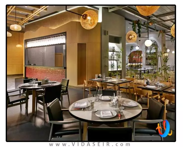 تایتانیک دلوکس لارا آنتالیا