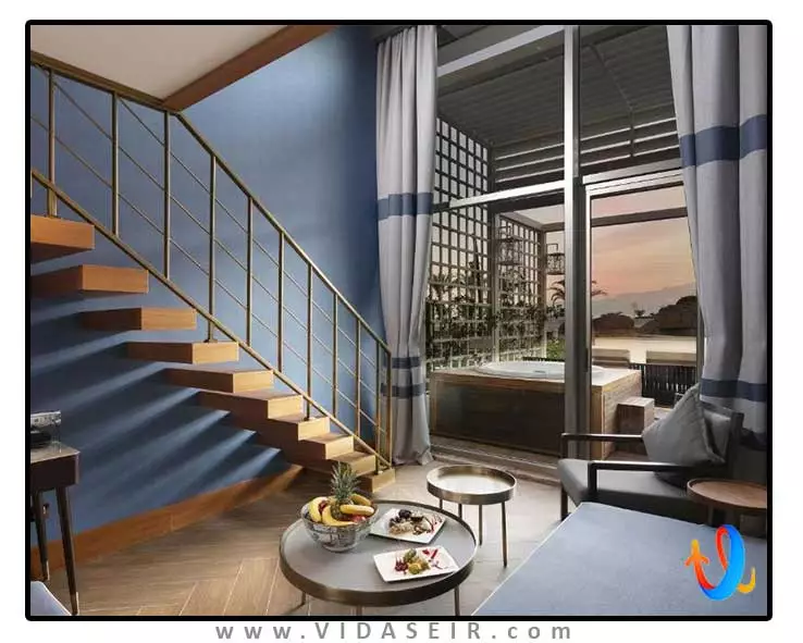 تایتانیک دلوکس لارا آنتالیا