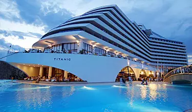 هتل تایتانیک دلوکس لارا آنتالیا