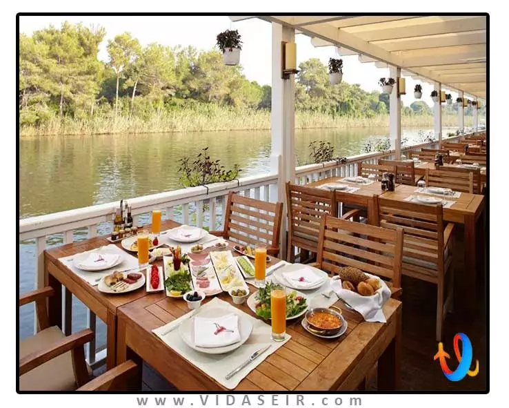 تایتانیک دلوکس گلف بلک آنتالیا