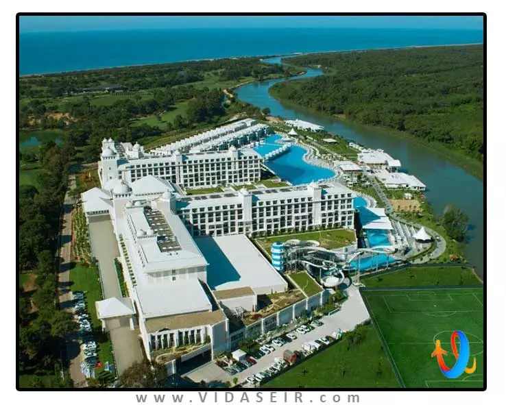 تایتانیک دلوکس گلف بلک آنتالیا