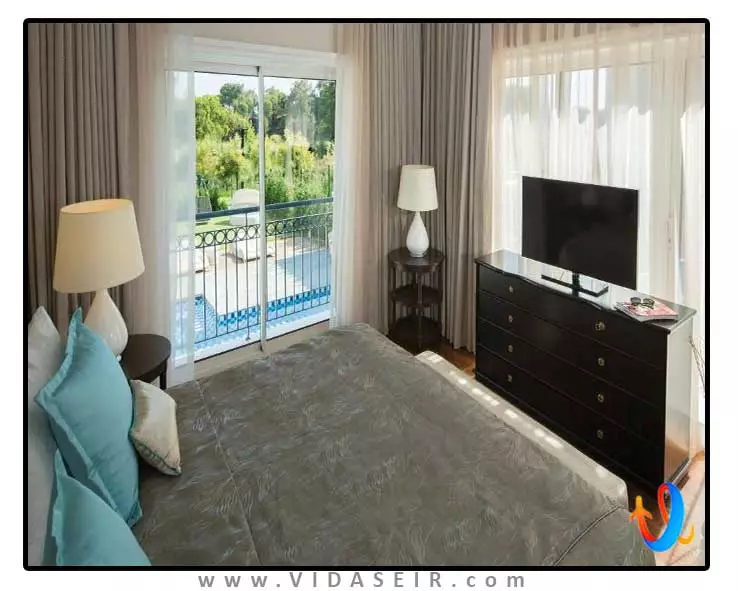 تایتانیک دلوکس گلف بلک آنتالیا