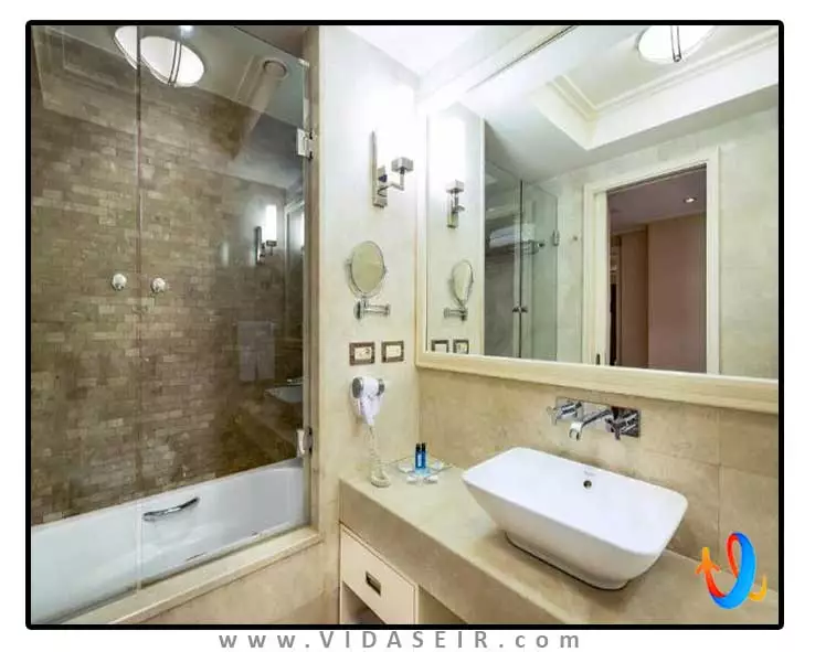 تایتانیک سیتی تکسیم استانبول