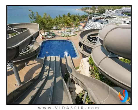 تایتانیک لاکچری کالکشن بدروم