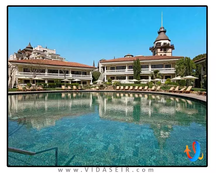 تایتانیک مردان پالاس آنتالیا