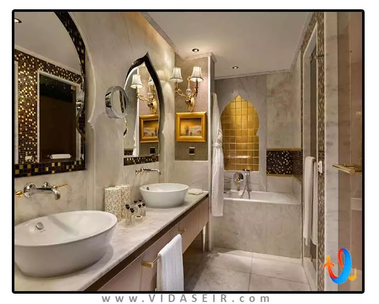 تایتانیک مردان پالاس آنتالیا