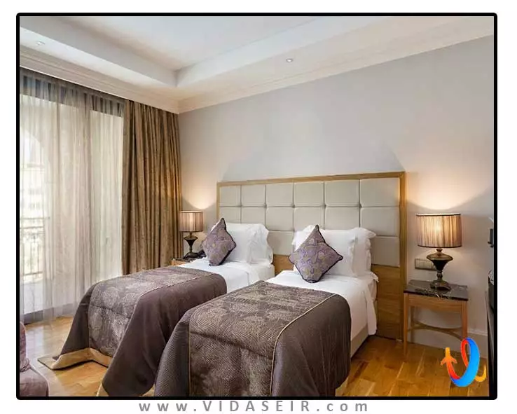 تایتانیک مردان پالاس آنتالیا