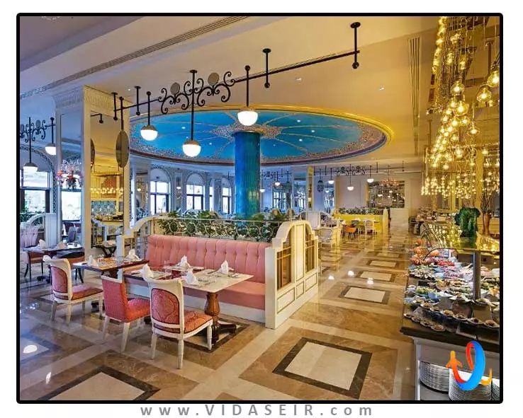 تایتانیک مردان پالاس آنتالیا