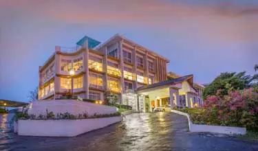 هتل توپاز کندی