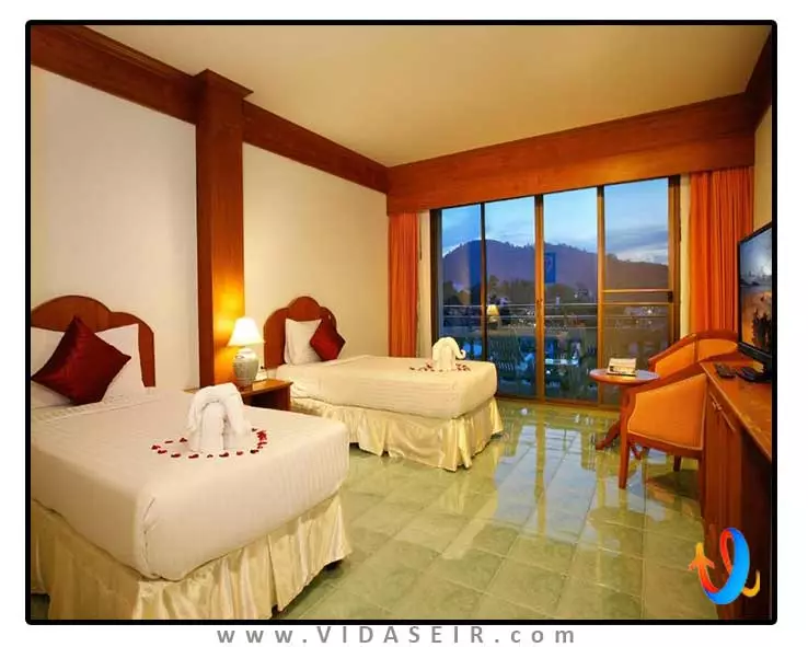 جیراپورن هیل پوکت