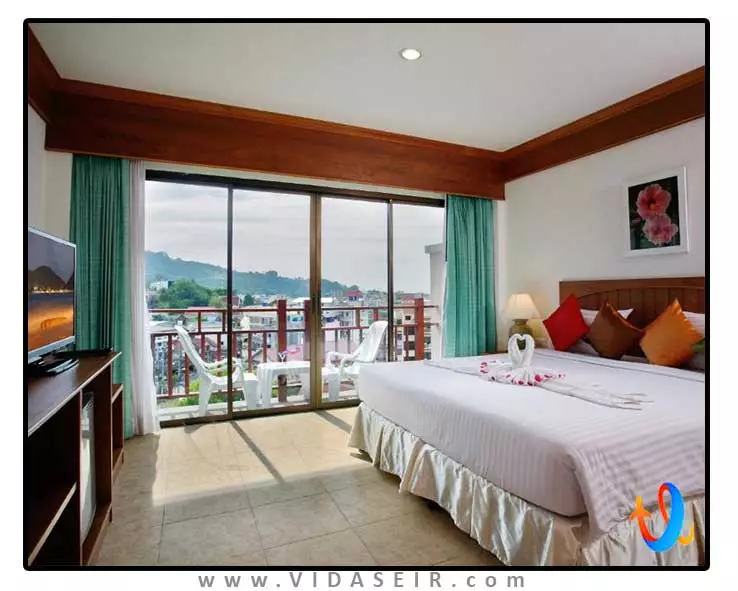 جیراپورن هیل پوکت