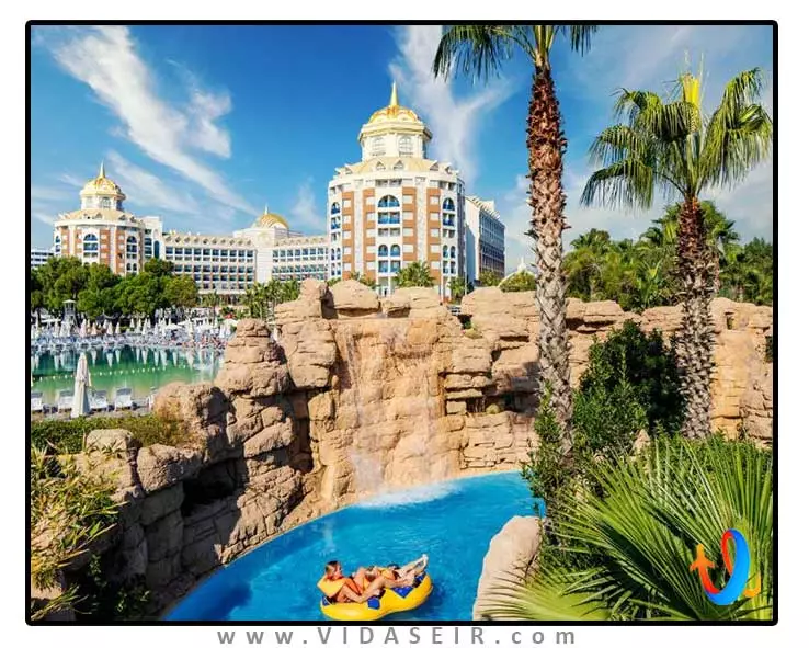 دلفین بی گرند ریزورت آنتالیا