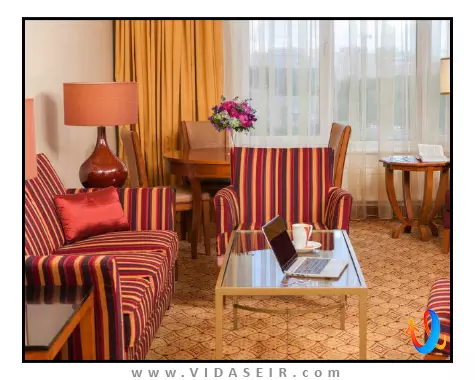 رنسانس مسکو مونارک سنتر