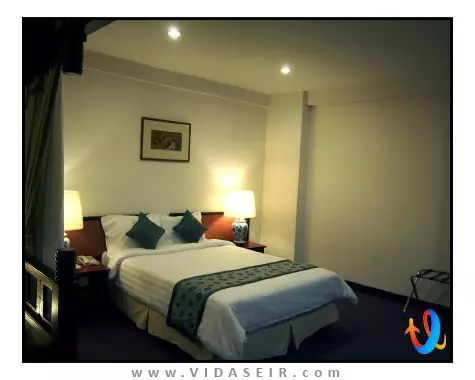 رویال ات نیوتون سنگاپور