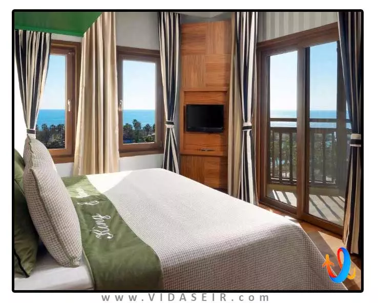 سلکتوم فامیلی ریزورت آنتالیا