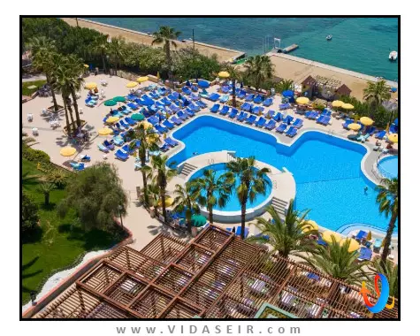 فانتاسیا دلوکس کوش آداسی