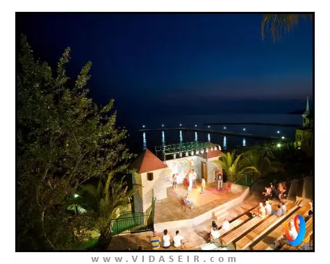 فانتاسیا دلوکس کوش آداسی