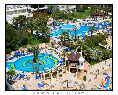 فانتاسیا دلوکس کوش آداسی