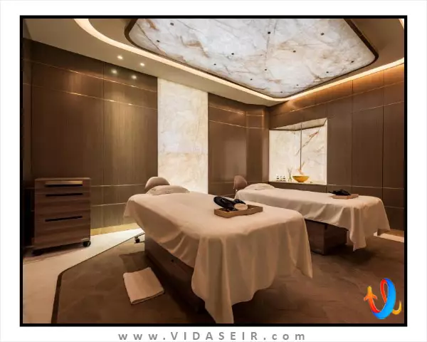 فایو لوکس دبی