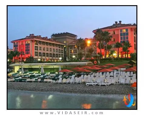 فم رزیدنس کمر اند اسپا