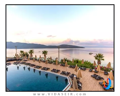 فور اور کلاب بدروم