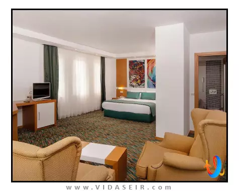 لادونیا آداکوله کوش آداسی