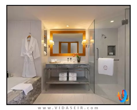 لبوا ات استیت تاور بانکوک