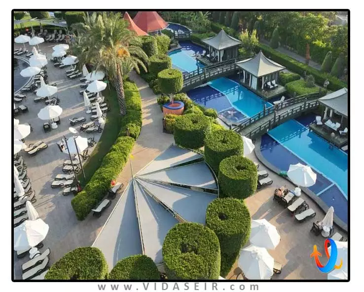 لیماک لارا دلوکس آنتالیا