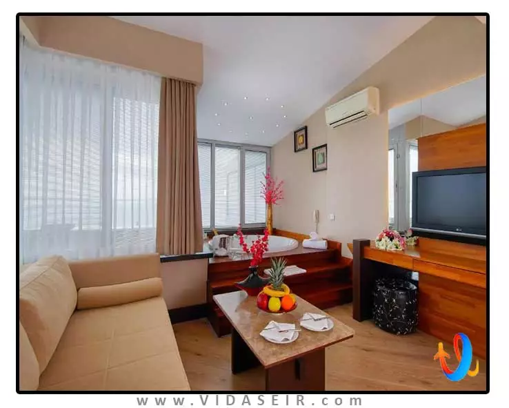 لیماک لارا دلوکس آنتالیا