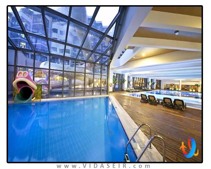 لیماک لارا دلوکس آنتالیا