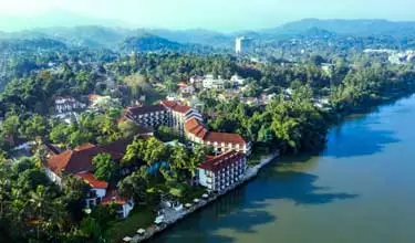 هتل ماهاولی ریچ کندی