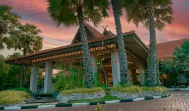 هتل مریتوس پلانگی بیچ ریزورت اند اسپا لنکاوی