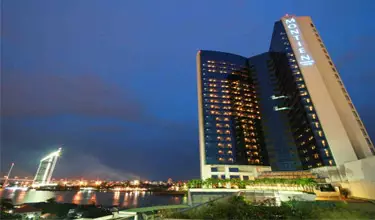 هتل مونتین ریورساید بانکوک