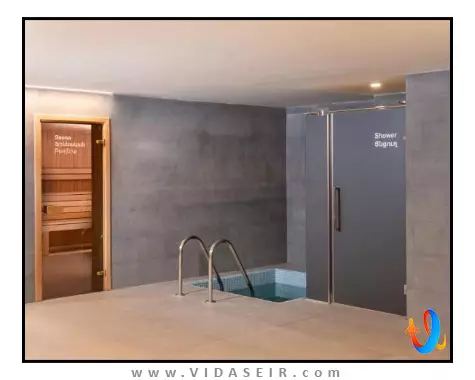 هالیدی این ریپابلیک اسکوئر ایروان