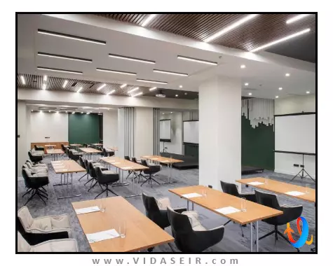 هالیدی این ریپابلیک اسکوئر ایروان