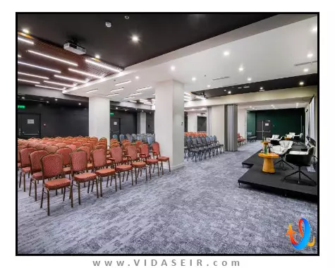 هالیدی این ریپابلیک اسکوئر ایروان