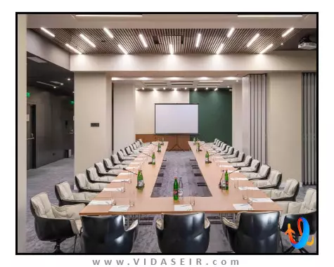 هالیدی این ریپابلیک اسکوئر ایروان