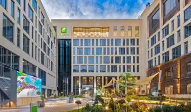 هتل هالیدی این ریپابلیک اسکوئر ایروان