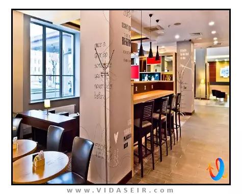 هالیدی این سنت پترزبورگ موسکووسکی ووروتا