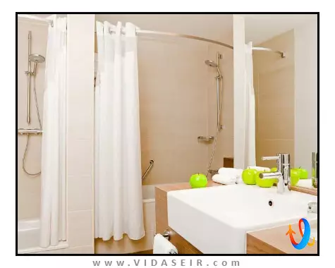 هالیدی این سنت پترزبورگ موسکووسکی ووروتا