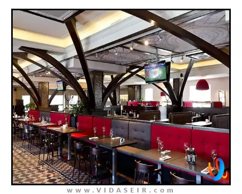 هالیدی این سنت پترزبورگ موسکووسکی ووروتا