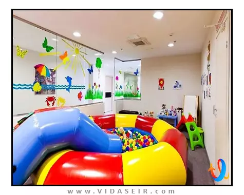 هالیدی این سنت پترزبورگ موسکووسکی ووروتا